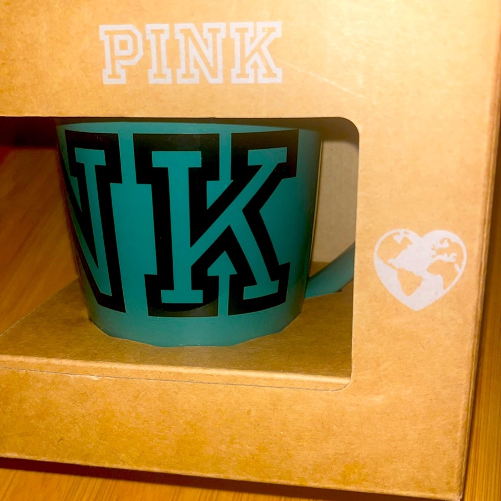 Victoria Secret Pink 16.9 Oz Black green With  VS Pink Logo Coffee Mug Cup New